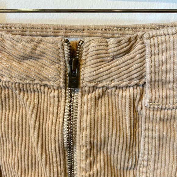 Hollister Girl Ultra High-Rise Corduroy Mini Skirt, zipper front, brown, Sz 0 - Picture 2 of 5